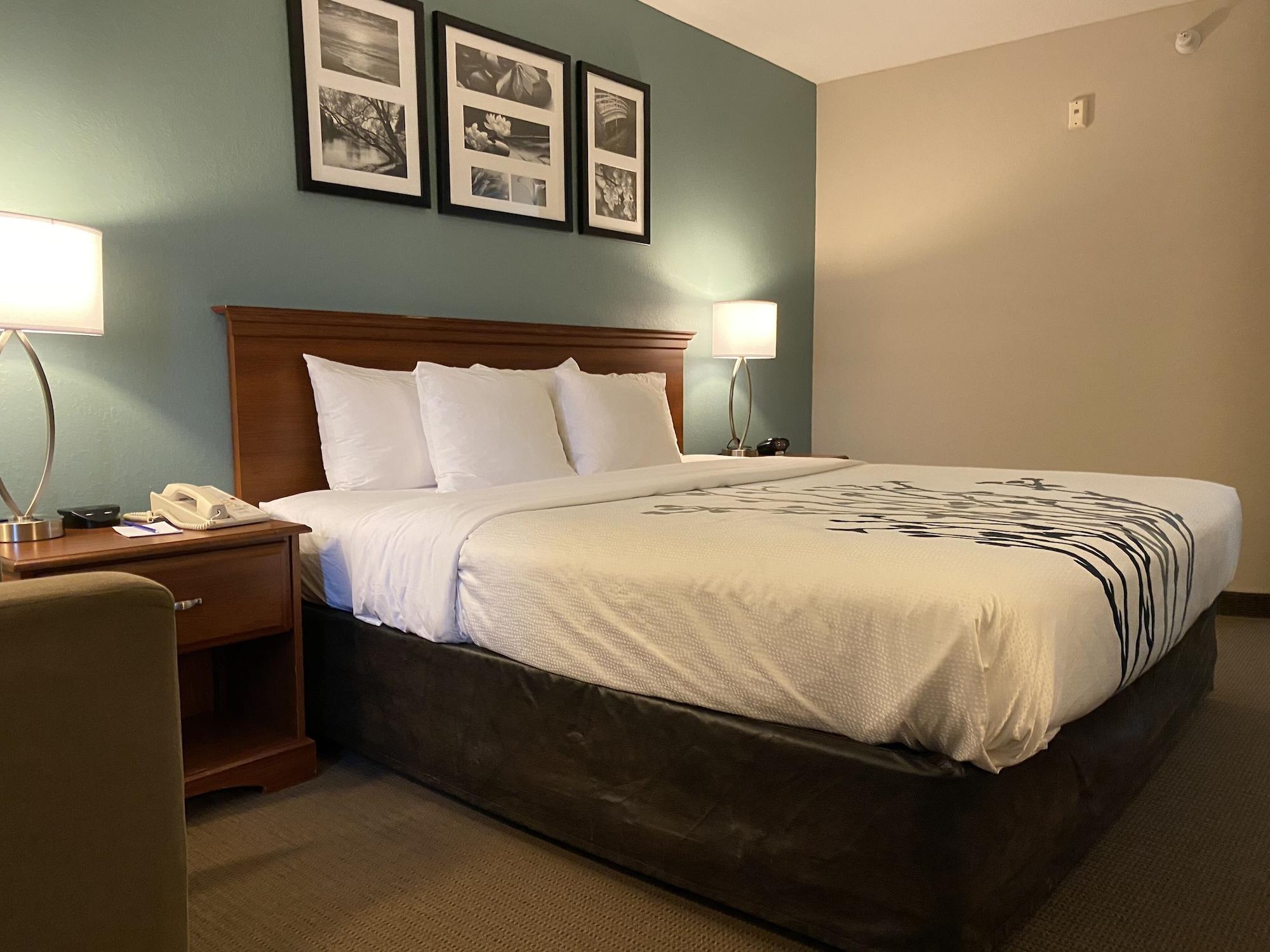 Sleep & I-70 Hotel