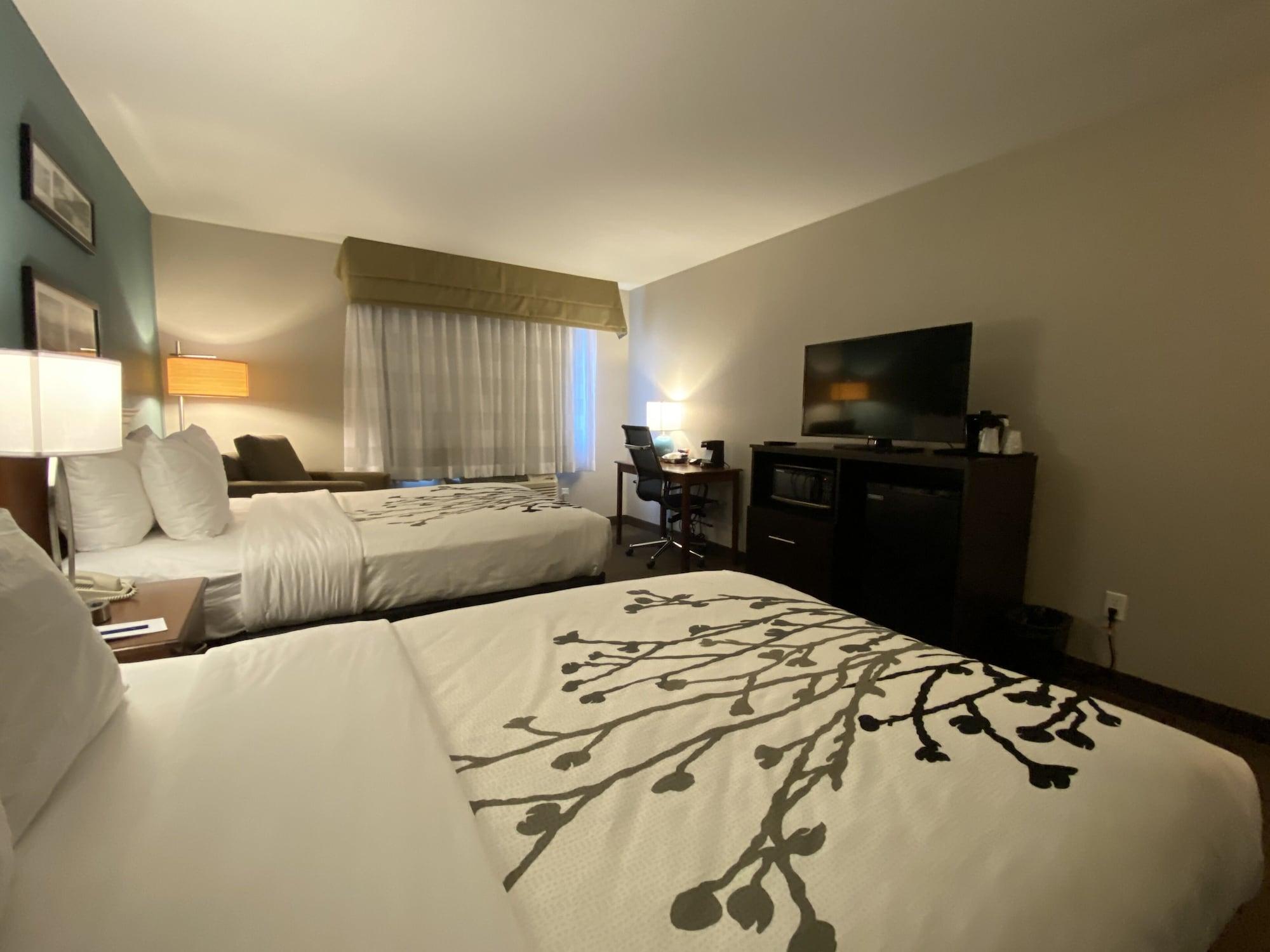 Sleep & I-70 Hotel Hays