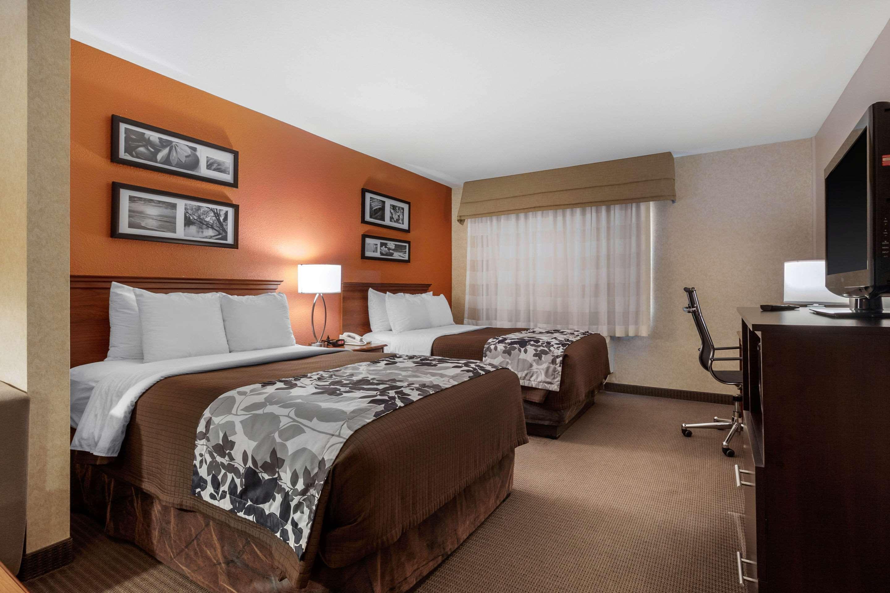Hotel Sleep & I-70 3*