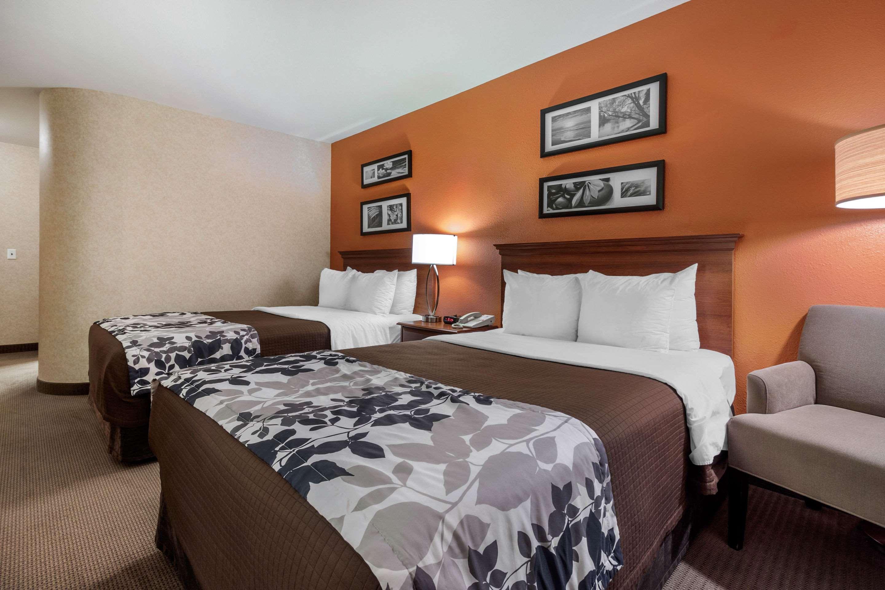 Hotel Sleep & I-70