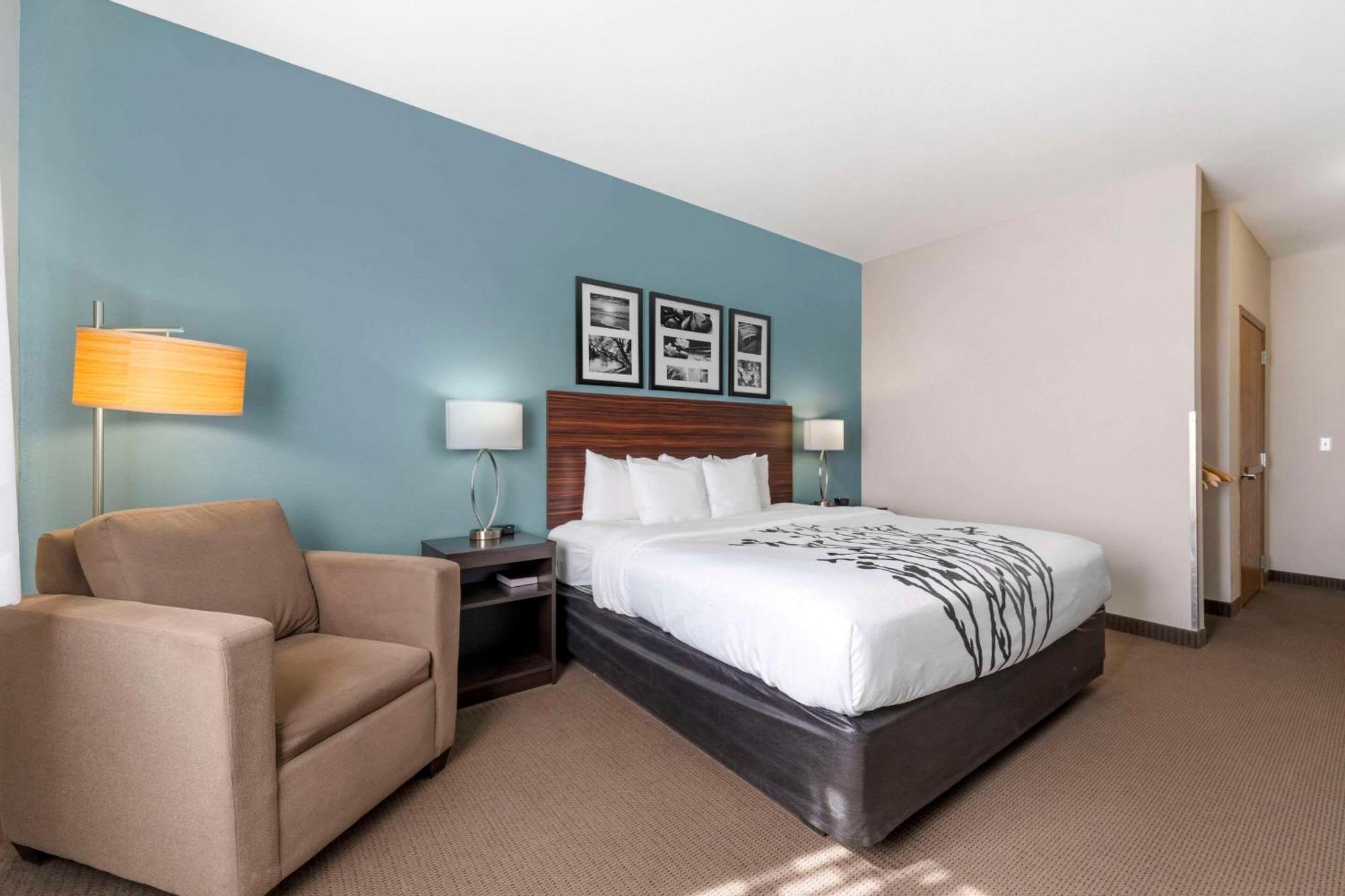 Hotel Sleep & I-70 Hays